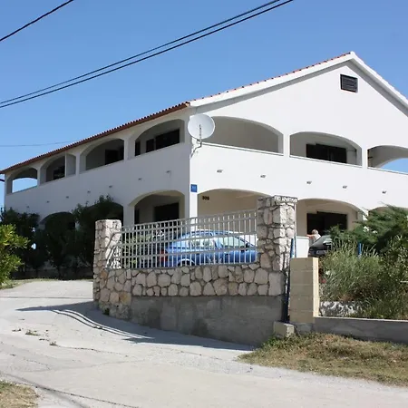 Apartment 10402a