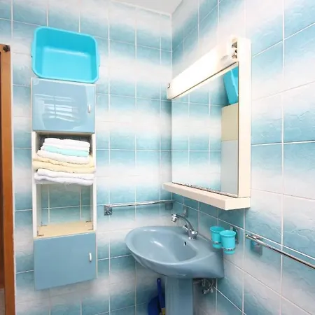 10402a Apartment